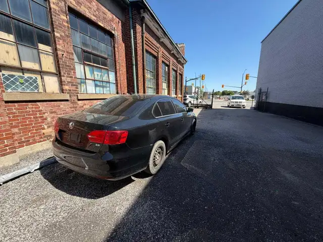 2013 VW Jetta 2.5 510357429855856644