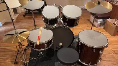 Takla 5-Piece Acoustic Drum Set, View more