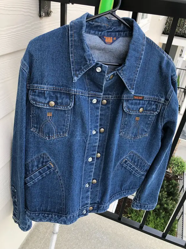 XL Regular [Never worn “New Cond”] DENIM JEAN JACKET in Men's in Red Deer - Image 4