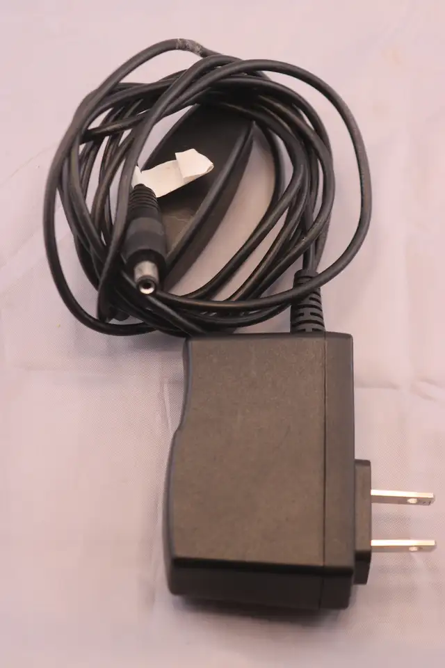 TC Electronic Viscous Vibe Pedal (41985-1) in Amps & Pedals in City of Halifax - Image 8