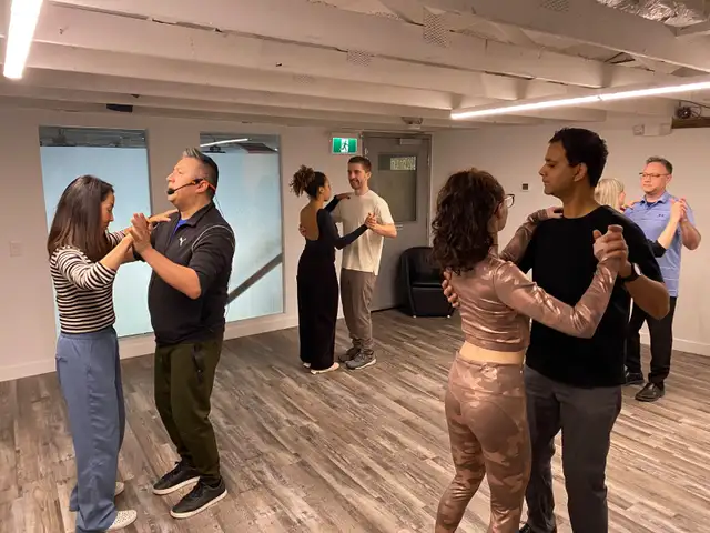 SALSA & BACHATA LATIN COMBO FOR BEGINNERS548411208976967687