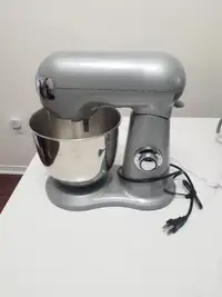 Cuisinart Mixer (Model: SM-48C)
