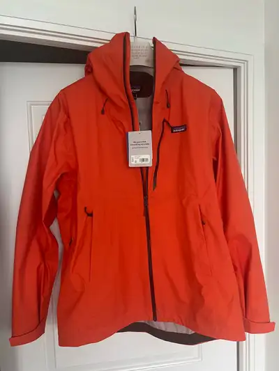 Patagonia Men’s Granite Crest Rain Jacket - Size Large, View more