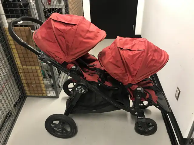 Poussette double Baby Jogger in Strollers, Carriers & Car Seats in City of Montréal - Image 4