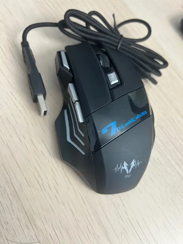 Gaming Mouse in Mice, Keyboards & Webcams in City of Montréal - Image 2