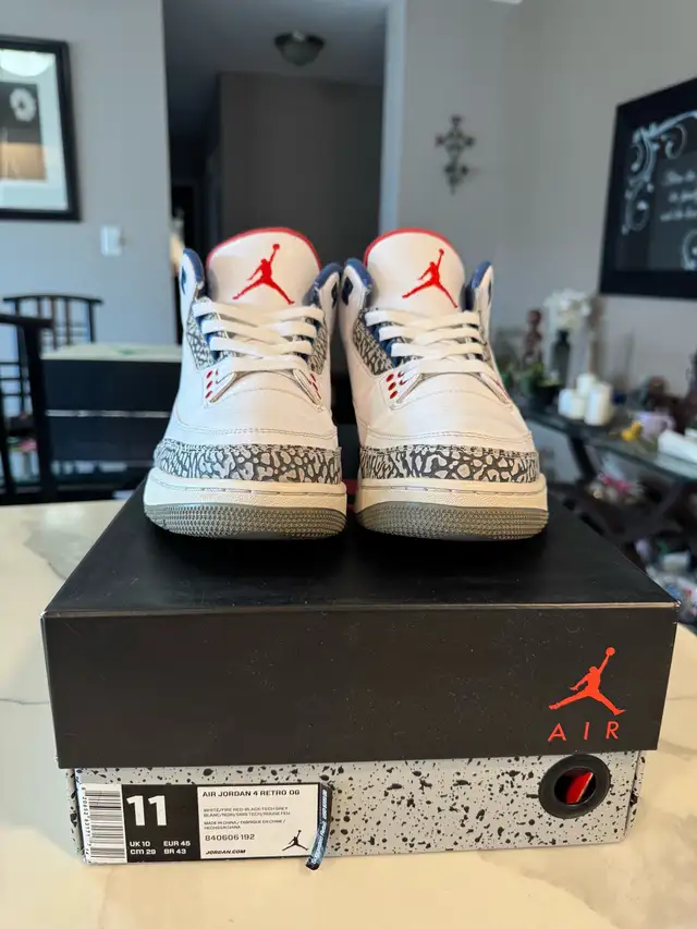 Air Jordan 3 True Blue - Size 9.5M in Men's Shoes in City of Toronto - Image 6