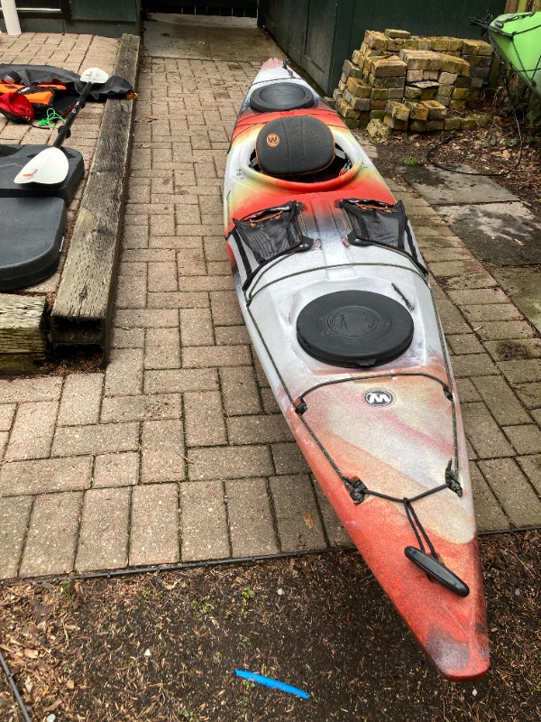 2022 Wilderness Systems Tsunami 125 kayak w/cockpit seal 1575 Canoes