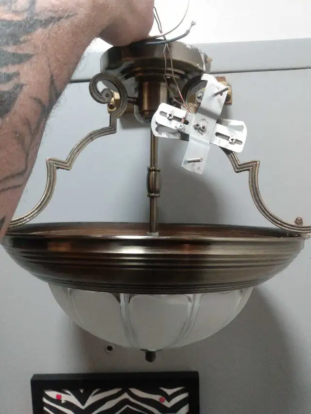 Semi-Flush Mount Ceiling Light in Indoor Lighting & Fans in Kitchener / Waterloo - Image 3