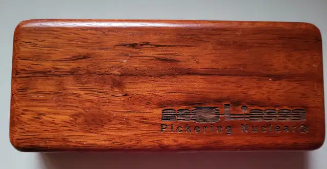 Vintage Pickering Nuclear Wooden Pen & Pencil Set in Wooden Box in Arts & Collectibles in Oshawa / Durham Region - Image 2