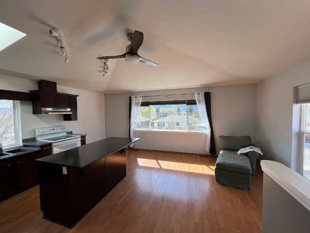 Executive One Bedroom Suite / Townhome in Long Term Rentals in Penticton - Image 4