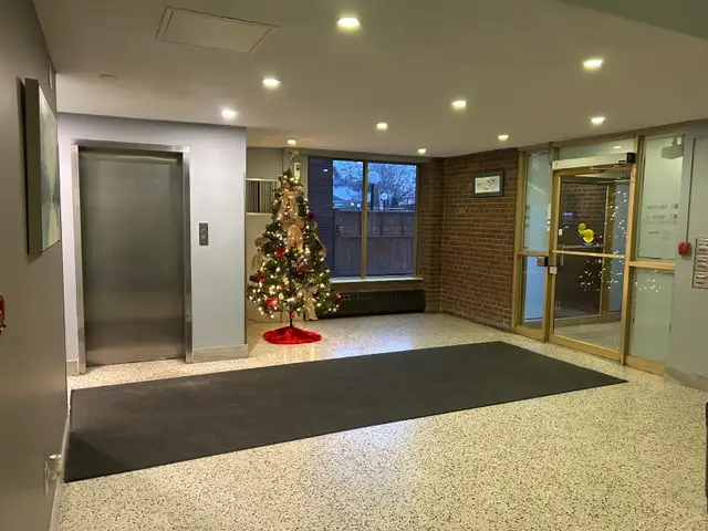 LARGE BASEMENT FOR RENT - FEMALE STUDENT / WORKING STUDENT/WOMAN