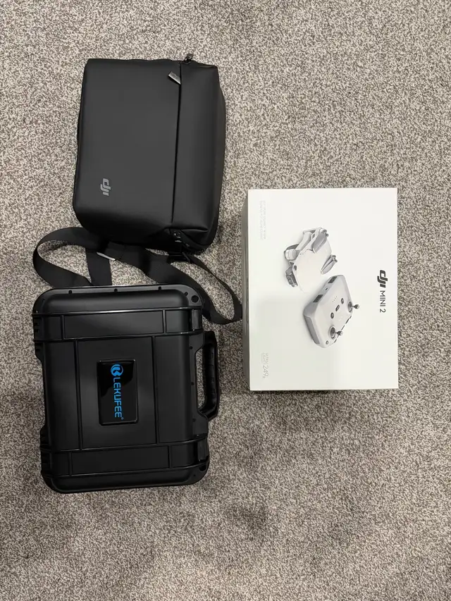 DJI Mini 2 Drone Bundle510819646634076163