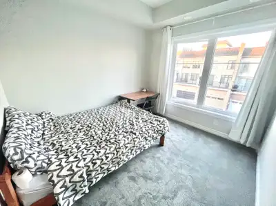Bright Furnished Rooms in Prime Location – Quiet Home 3 private furnished rooms available in a clean...