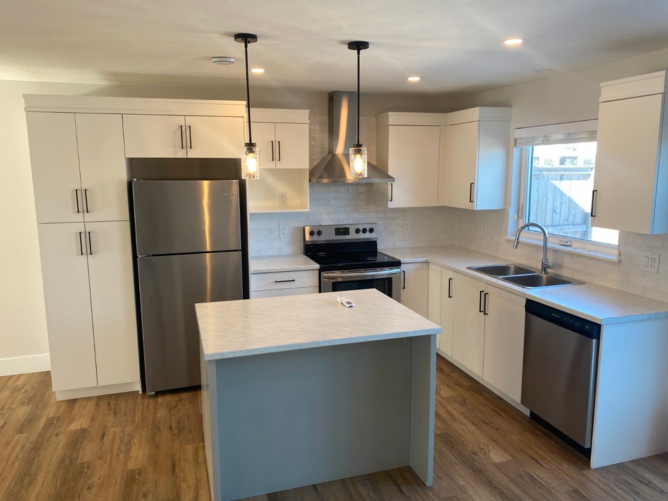 $1500 / 3 bed / 1.5 bath townhouse in Moncton North. 3
