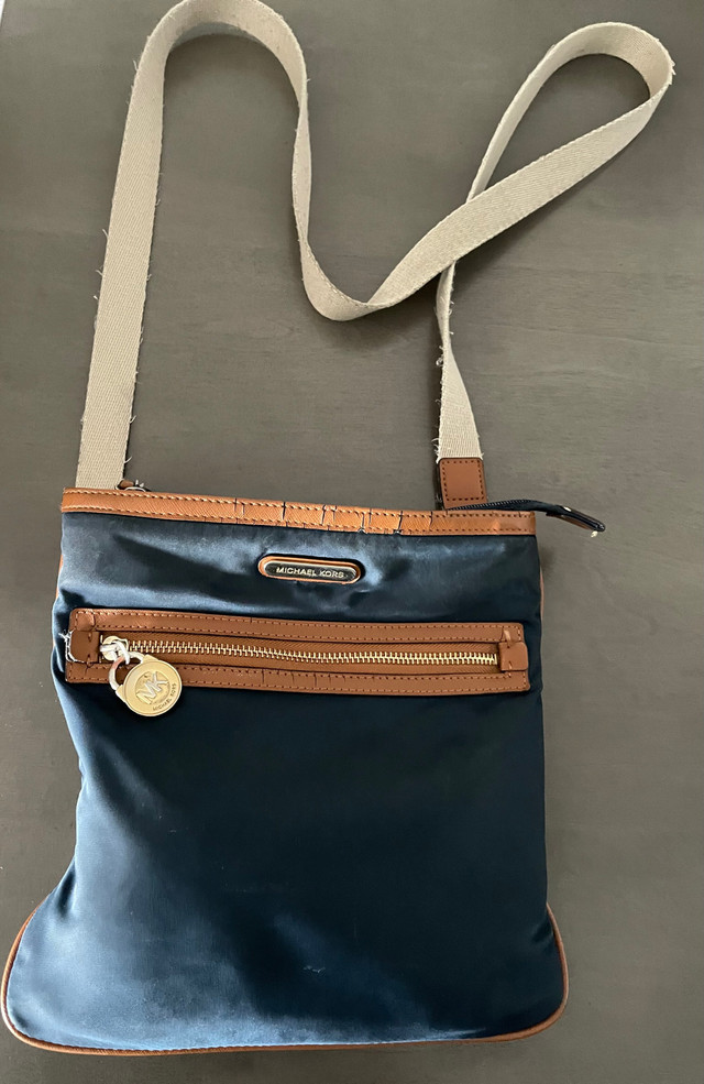 Handbags negotiable  dans Femmes - Sacs et portefeuilles  à Longueuil/Rive Sud - Image 2