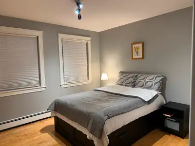 Fully furnished, 3 bedrooms, 2.5 bathrooms house in west Royalty