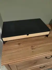 Mini desk with pullout drawer 