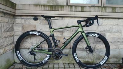 Lightweight Carbon Aero Road Bike – Ultegra Di2, ENVE Wheels, View more