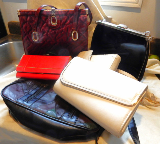Vintage handbags - purse lot in Women's - Bags & Wallets in Barrie
