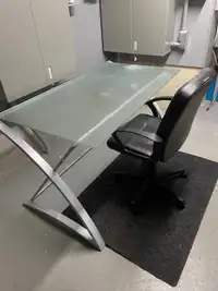 Bureau ordinateur avec vitre en verre trempé