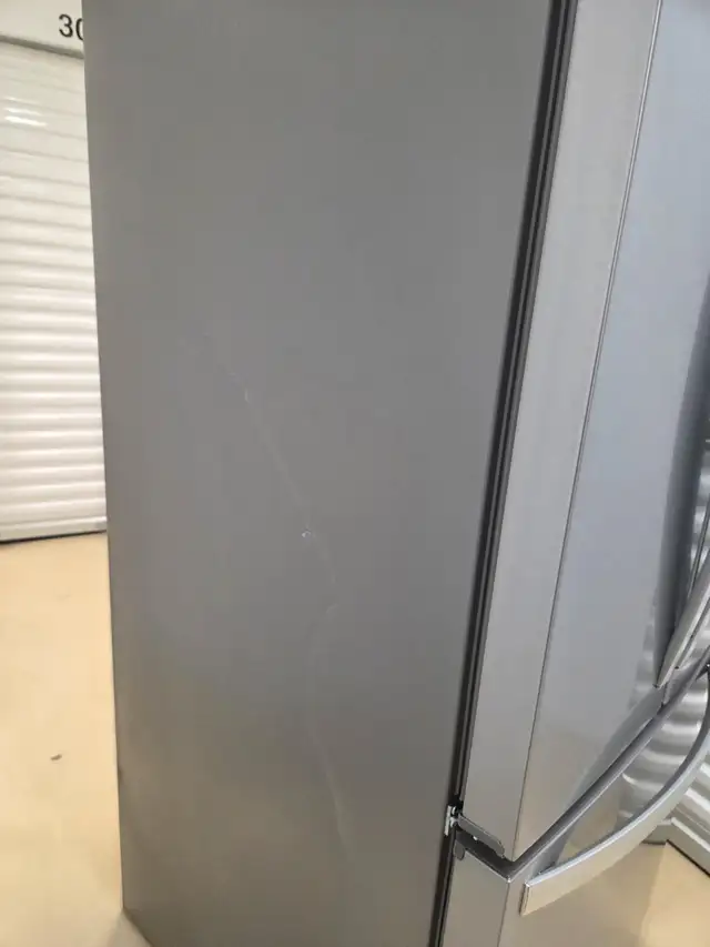 Whirpool 30 Inch stainless Steel Fridge in Refrigerators in City of Halifax - Image 3