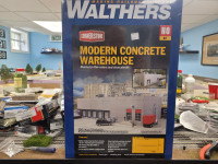 Walthers HO Scale Modern Concrete Warehouse Kit