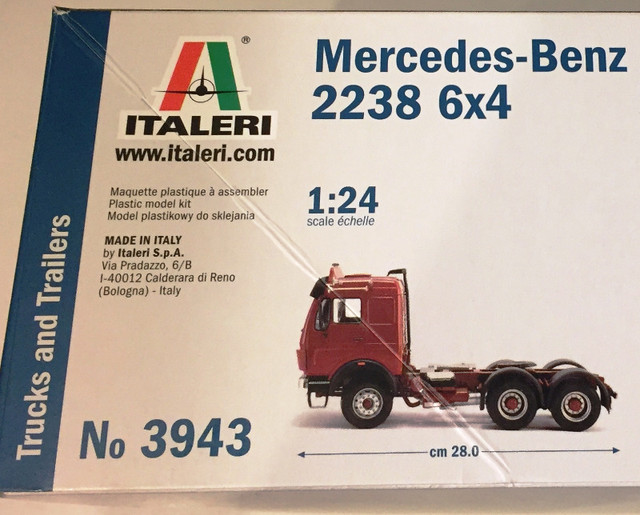 Italeri 1/24 Mercedes-Benz 2238 6x4 tractor in Toys & Games in Richmond - Image 2