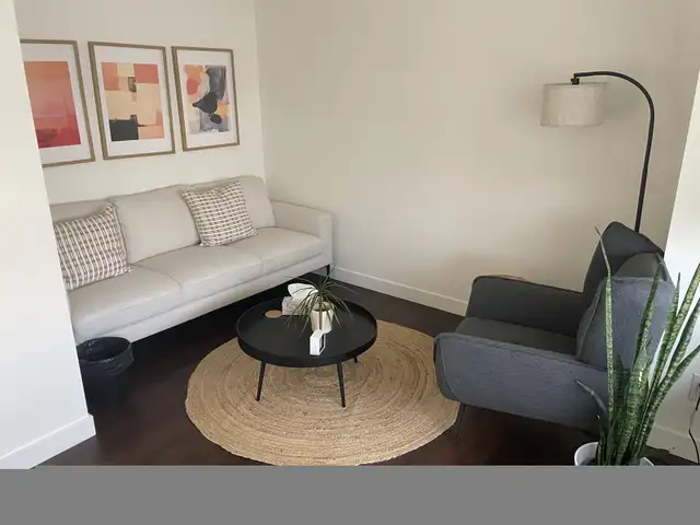 Therapy Coworking Space in Commercial & Office Space for Rent in Oakville / Halton Region - Image 8