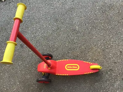 Little Tikes scooter - Red, View more