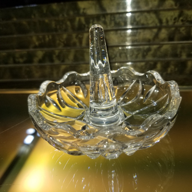 RCR VINTAGE 24% LEAD CRYSTAL GLASS RING HOLDER MADE IN ITALY 3” in Other Business & Industrial in Markham / York Region - Image 2