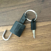 Samsung Luggage lock with keys - Works like new