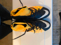 Nike youth hypervenom indoor soccer shoe size US5