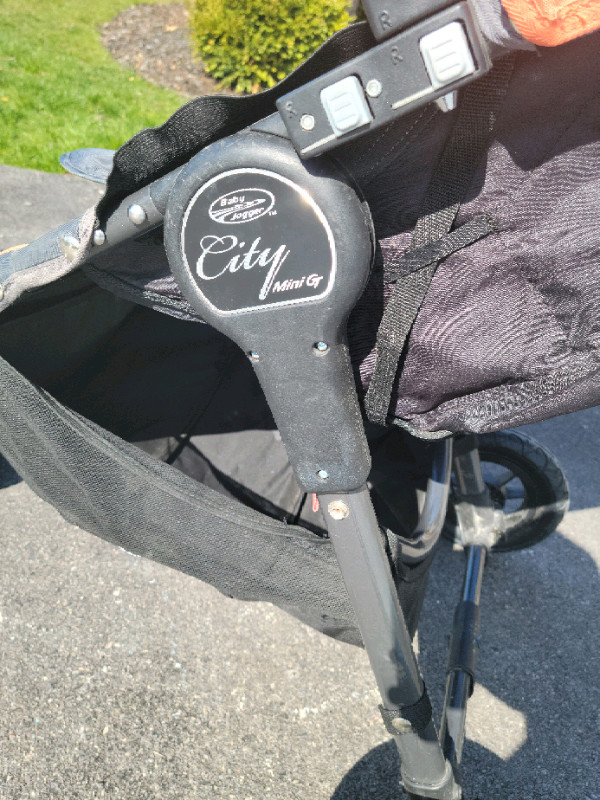 Baby Jogger City Mini GT in Strollers, Carriers & Car Seats in Belleville - Image 2