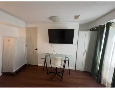 Main a intersection is Leslie and Sheppard Fully furnished room Preferably to single student Located...