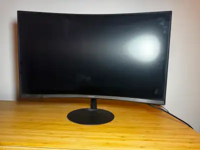 Samsung 27” curve monitor. 1000R 1080p Used for just 1 year for home office, in great condition Incl...