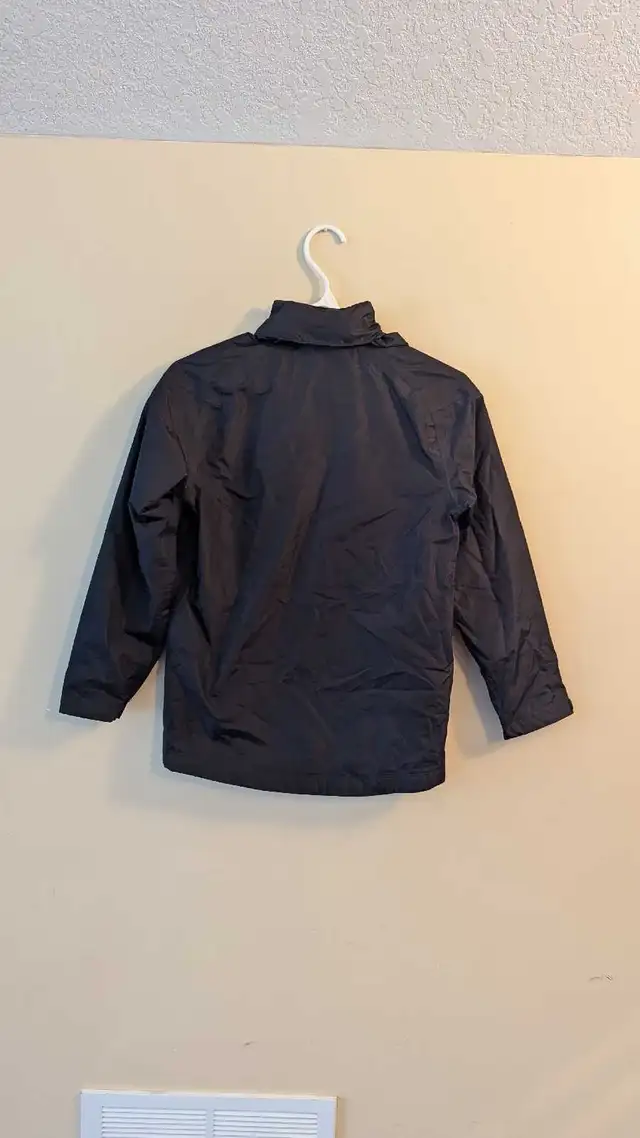 kids umbro coat size 10 in Kids & Youth in Cambridge - Image 4