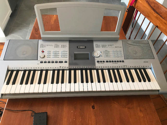 Yamaha PSR-293 Clavier portable de 61 touches dans Pianos et claviers  à Ouest de l’Île - Image 2
