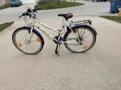 Women’s 21 speed mountain bike, View more