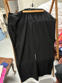 Women’s Ricki’s Signature Bootcut Dress Pants - Size 16 - NEW