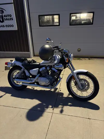 Selling my 2016 Yamaha Vstar 250, only 3800km on it but will go up as I still ride it. Brand new tir...