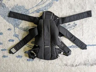 Baby Bjorn carrier - adjustable straps for different body types, View more