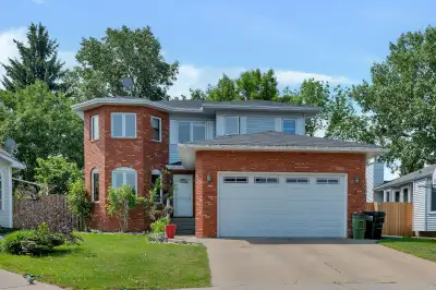 ✨ Spacious 5 Bed, 4 Bath Home in Greenview, Edmonton! ✨ ️ 5 Bedrooms 4 Bathrooms ️ Backs onto a Beau...