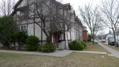 U of W area, Nice bright 1 bedroom apartment for rent, in clean, quiet and secure building. $1150 ut...
