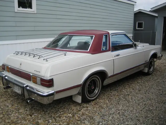 1976 Ford Granada Ghia coupe in Classic Cars in Kamloops - Image 3