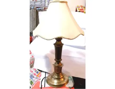 VINTAGE METAL BRASS TABLE LAMP MADE IN INDIA 25" TALL, View more