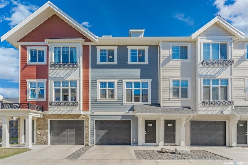 3 Bed 3 bath Townhouse for rent in Rosewood (East Side) Long Term