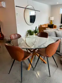 Table en verre noyer rustique avec 4 chaises