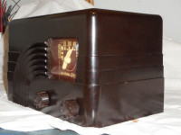 Restored Northern Electric collectable radio