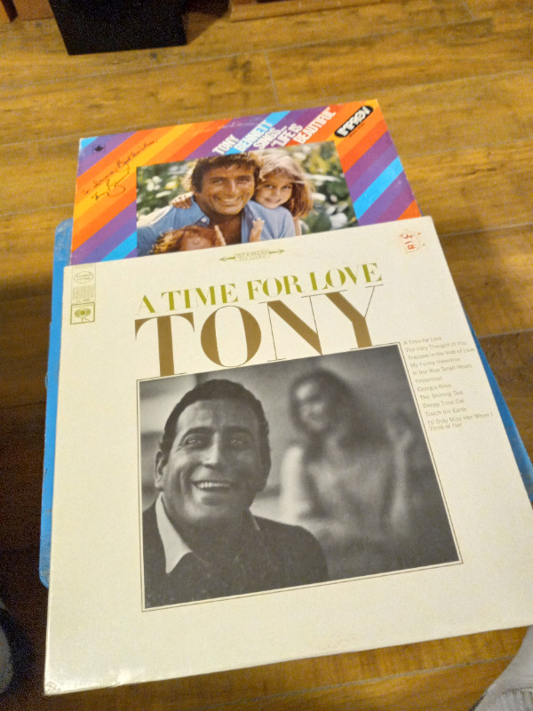 Vinyl Records/LPs Tony Bennett Sealed,Autographed Lot of 2 in CDs, DVDs & Blu-ray in Trenton