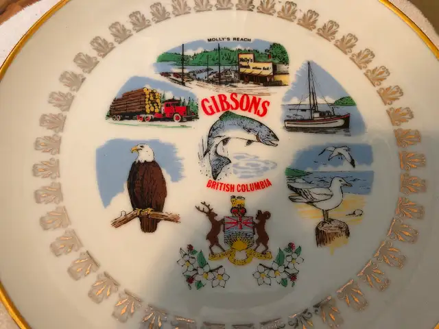 Large Vintage 9 1/4 Inch Gibsons BC Souvenir China Plate in Arts & Collectibles in Sunshine Coast - Image 3